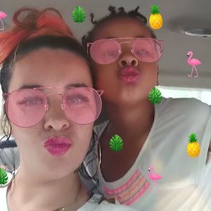 Meet your Posher, Candy